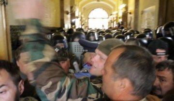 Недовольные львовяне хотят отставки Садового