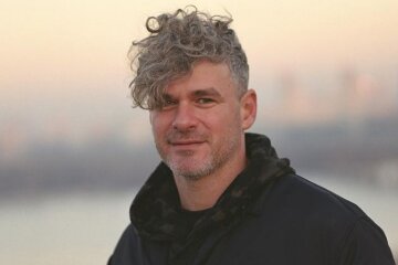 Мускулистый Арсен Мирзоян показал, на какие трюки способно его тело - Тони Матвиенко повезло: "Невероятно"