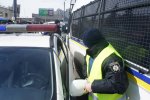 Нічого святого: мати продала 15-річну доньку, дівчинку дивом врятували з рабства