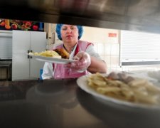 Відгодували: соцмережі потішили габарити "жіночого тилу" бойовиків