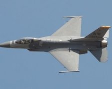 У США розбився винищувач F-16