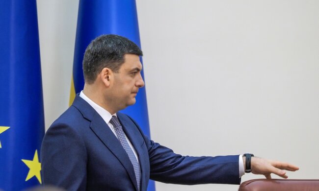 Українці проводжають Гройсмана у далеку дорогу, час вийшов: "Баржа прийшла, можна йти"