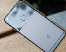 Google анонсував нову версію смартфона Pixel