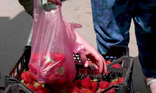 Клубника. Фото: скрин youtube