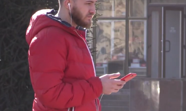 Мобільний зв'язок. Фото: скрін youtube