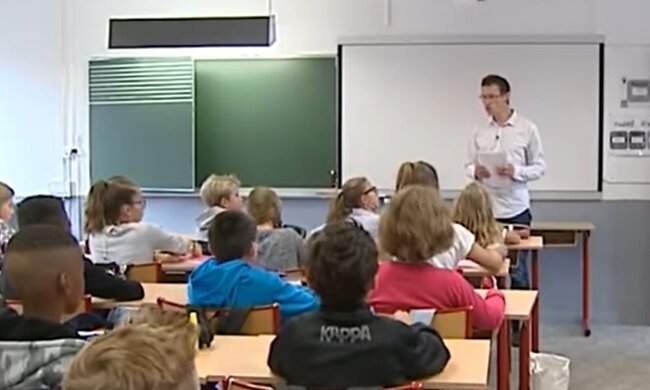 Школа у Франції, кадр з відео