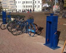 Сором дня: вандали розікрали першу львівську вуличну веломайстерню