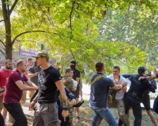Конфлікт із забудовником в Одесі закінчився масовим побоїщем