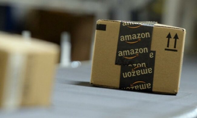 Amazon приймає на роботу 100 тисяч людей