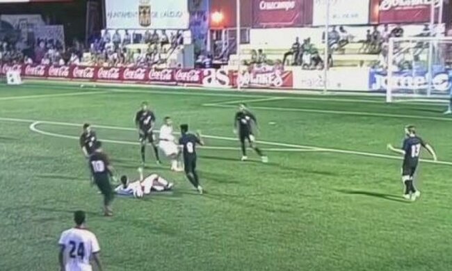 Бахрейнский футболист чуть не убил молодого американца