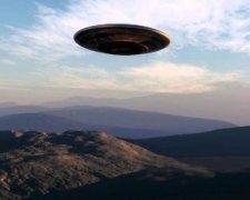Нимб или НЛО: странная фигура в небе озадачила россиян