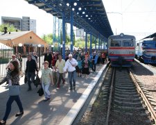 Потяги на Донбас: Укрзалізниця відновила головні маршрути, перші подробиці