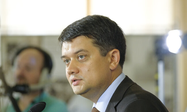 Разумков экстренно обратился к украинцам: "Это последний шанс...."