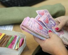 Середня зарплата побила рекорд: де найбагатші українці