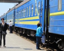 "Хотим домой": Укрзализныця с позором опустилась на самое дно