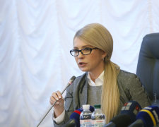 Губки качечкою і величезні груди: Тимошенко розбурхала мережу не політичним фото