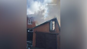 Пожежа у приватному домоволодінні у Дніпрі після атаки
