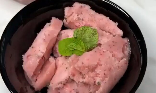 Персикове морозиво, скріншот: instagram.com/cooks.story