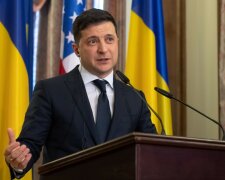 Зеленский "впаривает" американцам сталь и приглашает их добывать украинскую нефть и газ