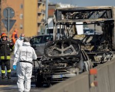 Переполненный автобус вылетел с трассы в пропасть, много погибших и раненых: детали