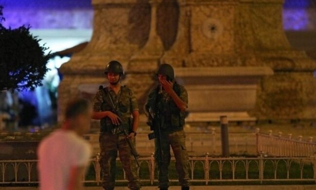 Військовий переворот в Туреччині:  онлайн трансляція
