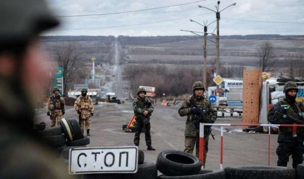 Хотят крови: власть жестко разогнала блокаду Донбасса