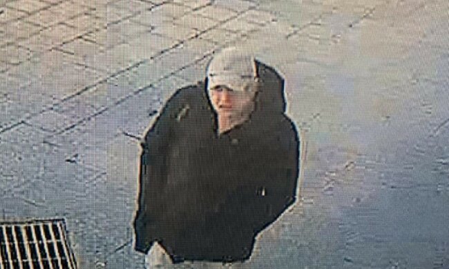 Вандал осквернил памятник Героям Небесной Сотни: "Поднялась рука на национальный символ"