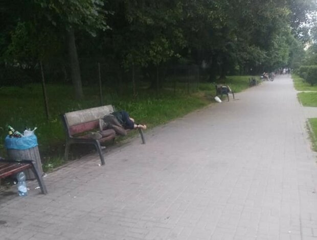Парки Львова перетворилися на витверезник