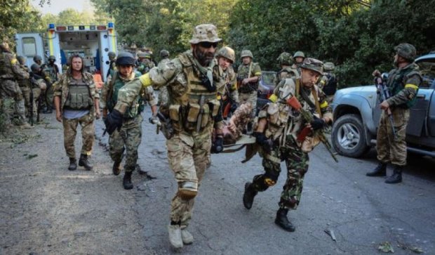 Понад 300 українських бійців лікувалися в країнах НАТО – Богомолець