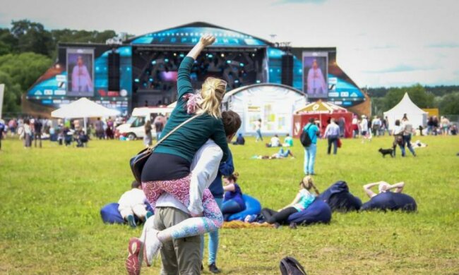 Три популярные украинские группы радостно пополнят ряды запроданцев