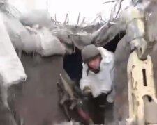 Украинские военные уничтожили три БМП врага в Луганской области: Юрий Голик показал полное видео