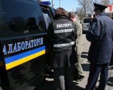 У львівській гімназії на вулиці Степана Бандери шукають вибухівку
