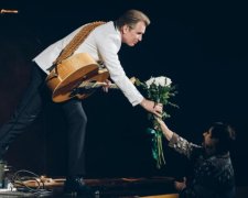 Соцсети в шоке: "русский мир" с гитарой мчится развлекать киевлян