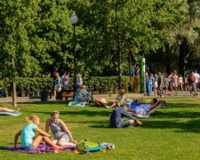 Погода на 9 апреля: весна подарит украинцам по-настоящему жаркий день
