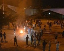 Копи розігнали людей у Батумі: затримано більше 20 осіб
