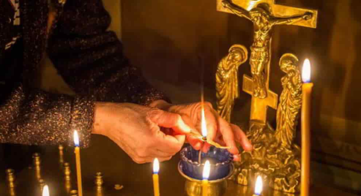 Молитва, церква. зображення з вільних джерел