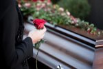 Покійниця "ожила" на похороні