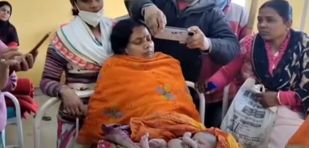 Жінка народила дитину з безліччю кінцівок, скріншот: Youtube