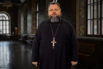 протоієрей Нестор Коломієць