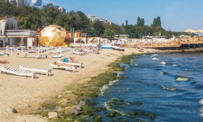 All inclusive в Одесі: рідні курорти зіпсували відпустку тисячам українців