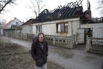 Свіжі фото мертвого Донецька шокували мережу: все заросло і познімали дроти