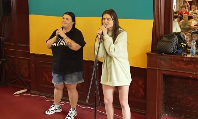 Alyona Alyona та Jerry Heil, скріншот з відео