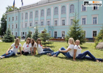 Старша профільна школа в Житомирі: перелік ліцеїв
