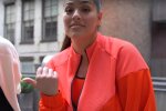 Пишногруда модель Ешлі Грехем змусила вагітну тренуватися на морозі: "Та ти бомба"