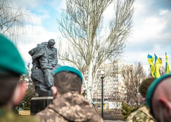 морпехи почтили память Т. Шевченко, фото: штаб ООС