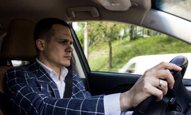 Губернатор Харківщини Кучер потрапив "на олівець" до ДБР, заведено кримінальну справу: що накоїв улюбленець Зеленського