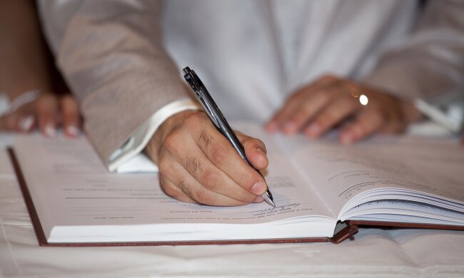 Договор, фото: Pixabay