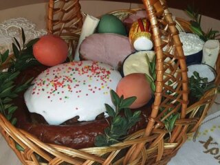 Вміст кошику до Великодня. Фото: скриншот з YouTube