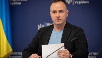 Артем Некрасов