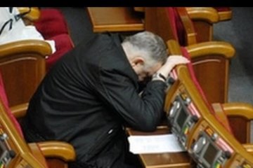 Гройсман пропонує зменшити кількість депутатів до 100